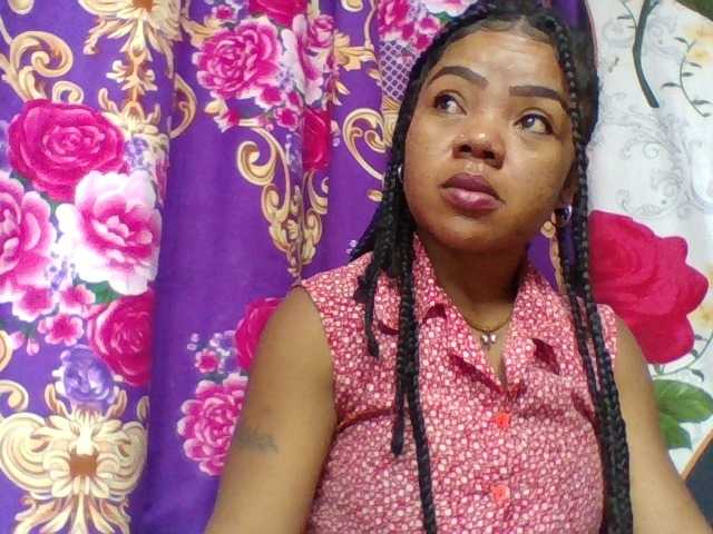 Elyah1a live cam on BongaCams