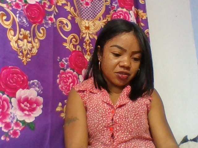 Elyah1a live cam on BongaCams