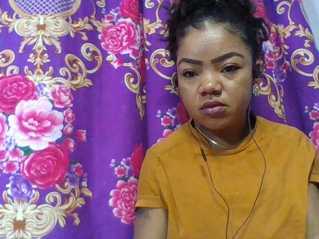 Elyah1a live cam on BongaCams