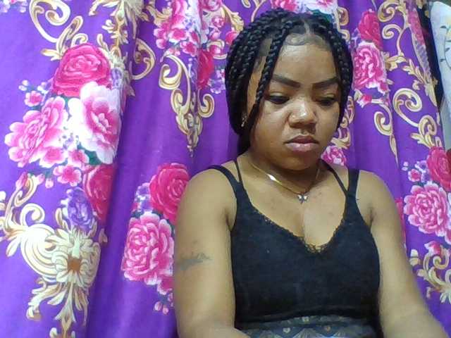 Elyah1a live cam on BongaCams
