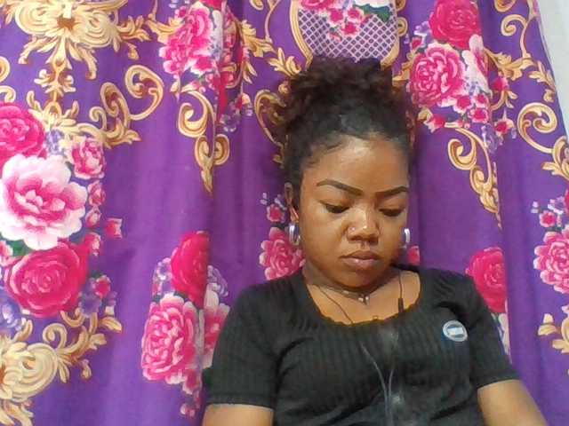 Elyah1a live cam on BongaCams