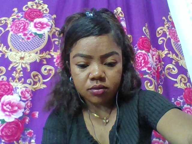 Elyah1a live cam on BongaCams