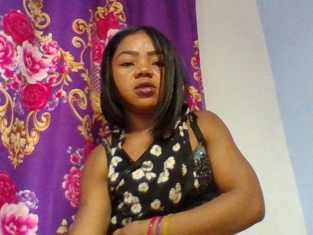 Elyah1a live cam on BongaCams
