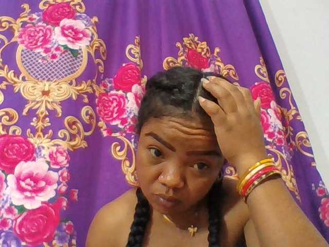 Elyah1a live cam on BongaCams