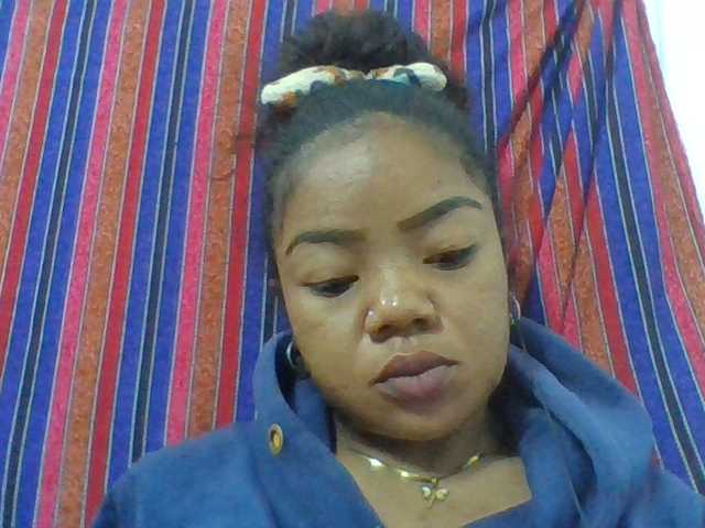 Elyah1a live cam on BongaCams