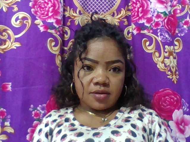 Elyah1a live cam on BongaCams