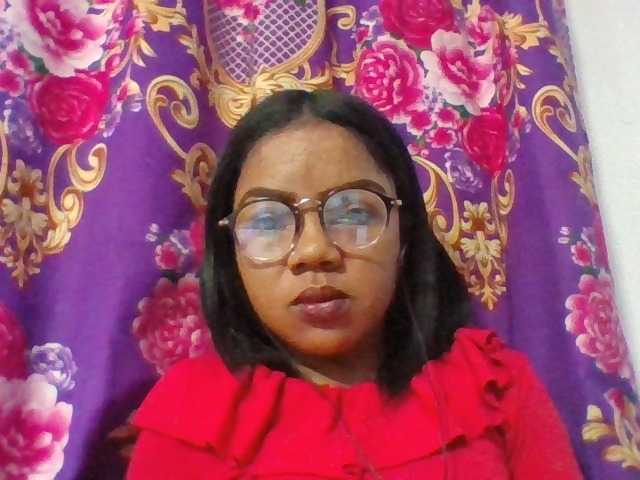 Elyah1a live cam on BongaCams