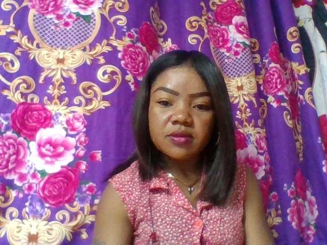 Elyah1a live cam on BongaCams