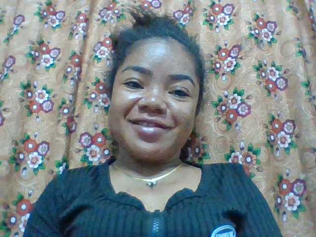 Elyah1a live cam on BongaCams