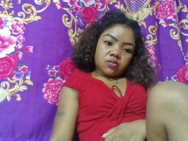 Elyah1a live cam on BongaCams
