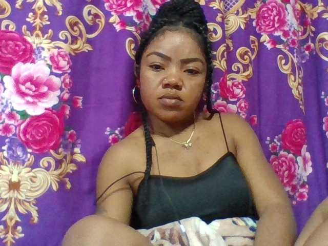 Elyah1a live cam on BongaCams