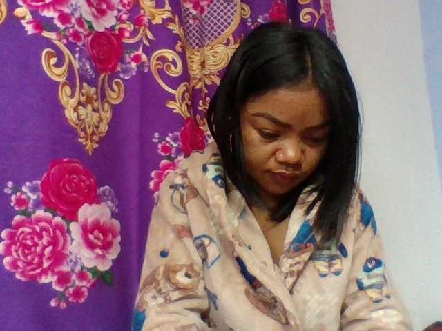 Elyah1a live cam on BongaCams