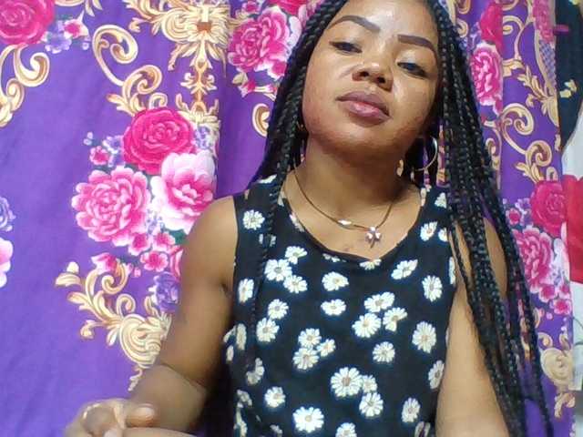 Elyah1a live cam on BongaCams