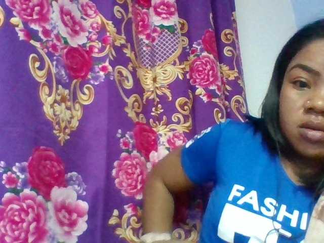 Elyah1a live cam on BongaCams