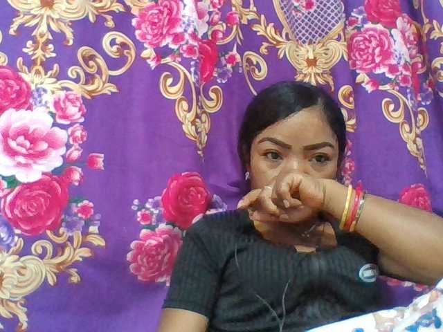 Elyah1a live cam on BongaCams