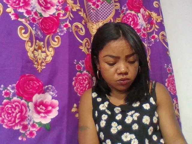 Elyah1a live cam on BongaCams