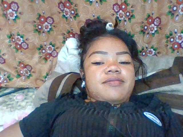 Elyah1a live cam on BongaCams