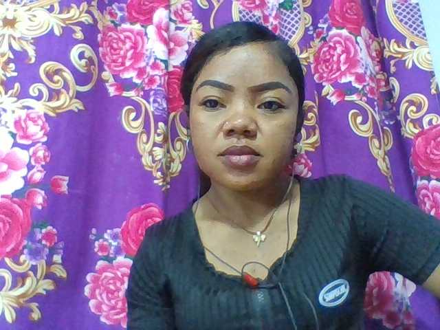 Elyah1a live cam on BongaCams