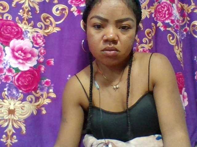 Elyah1a live cam on BongaCams
