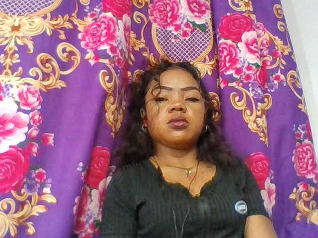 Elyah1a live cam on BongaCams