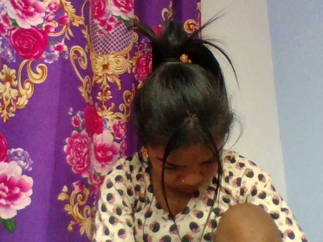 Elyah1a live cam on BongaCams