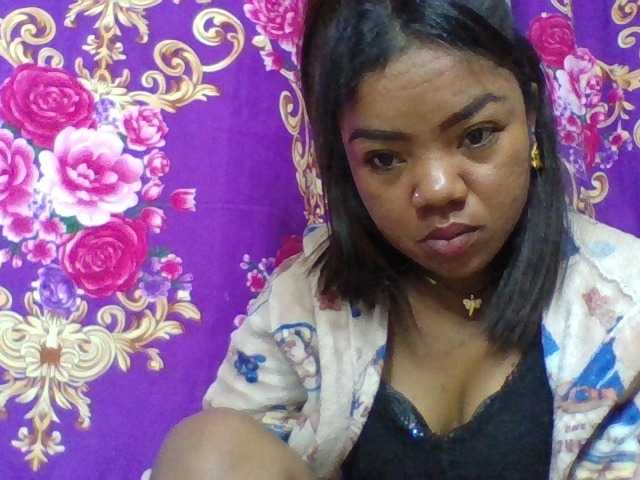 Elyah1a live cam on BongaCams