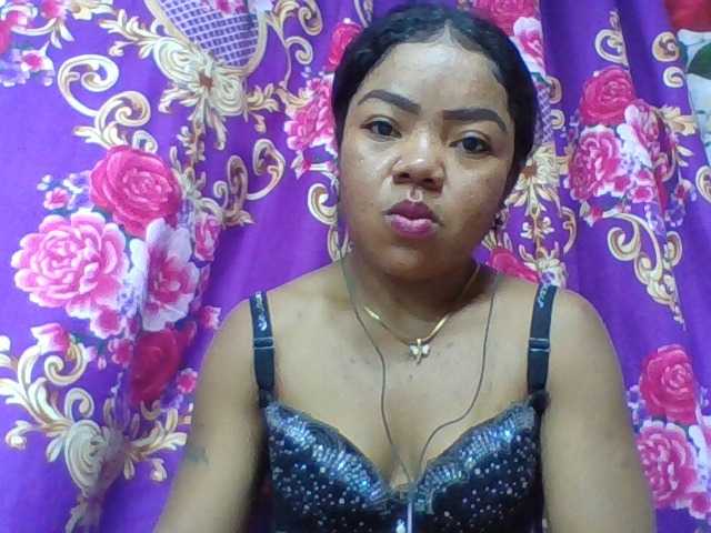 Elyah1a live cam on BongaCams