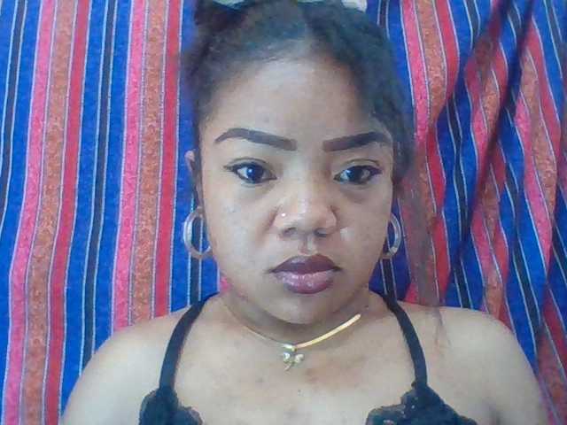 Elyah1a live cam on BongaCams