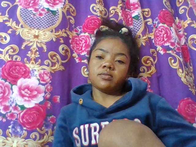 Elyah1a live cam on BongaCams