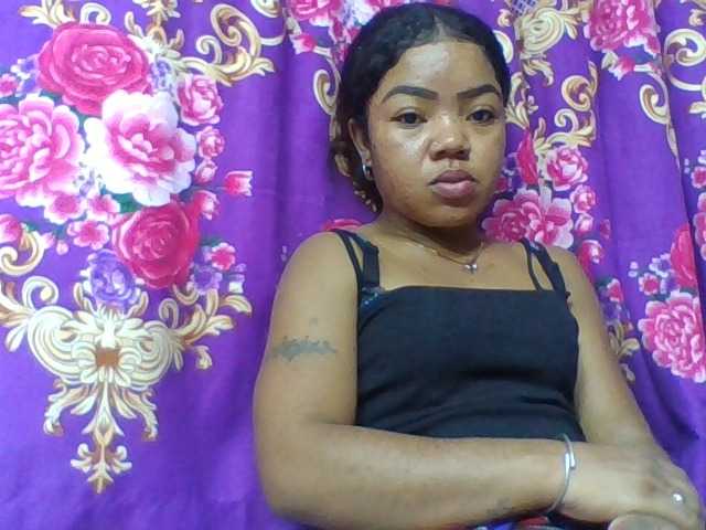 Elyah1a live cam on BongaCams
