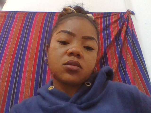 Elyah1a live cam on BongaCams