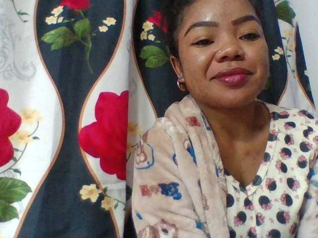Elyah1a live cam on BongaCams