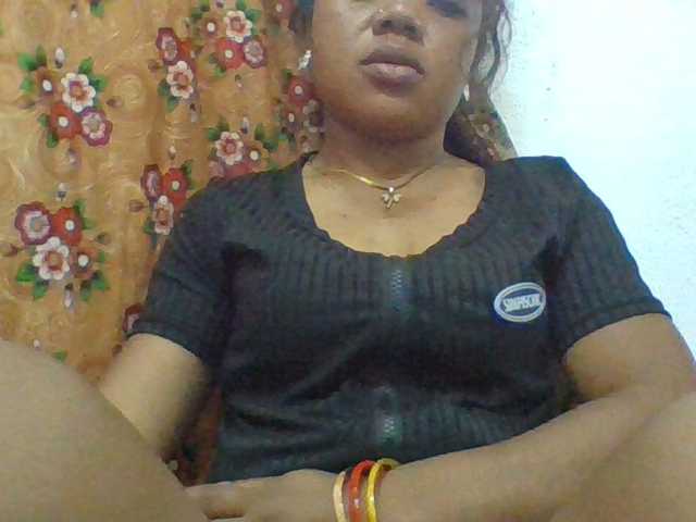 Elyah1a live cam on BongaCams