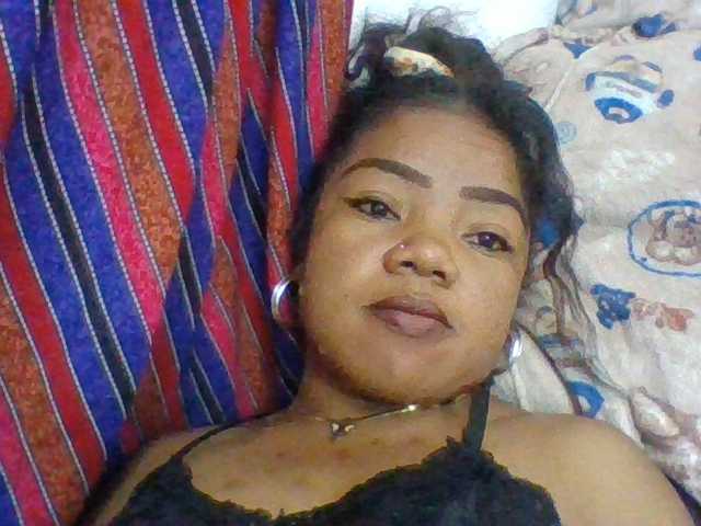 Elyah1a live cam on BongaCams