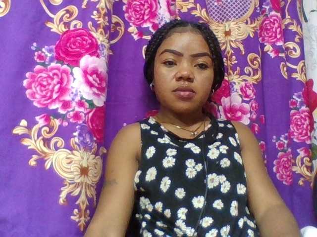 Elyah1a live cam on BongaCams