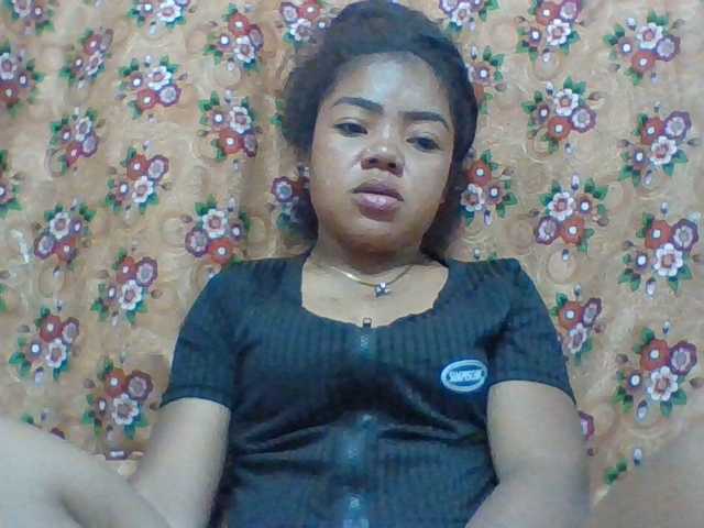 Elyah1a live cam on BongaCams