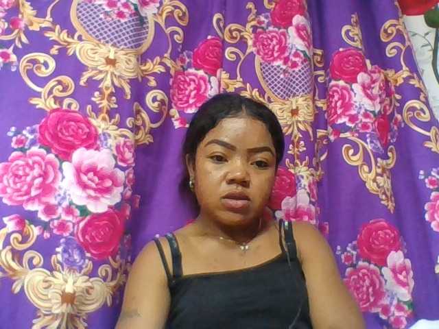 Elyah1a live cam on BongaCams