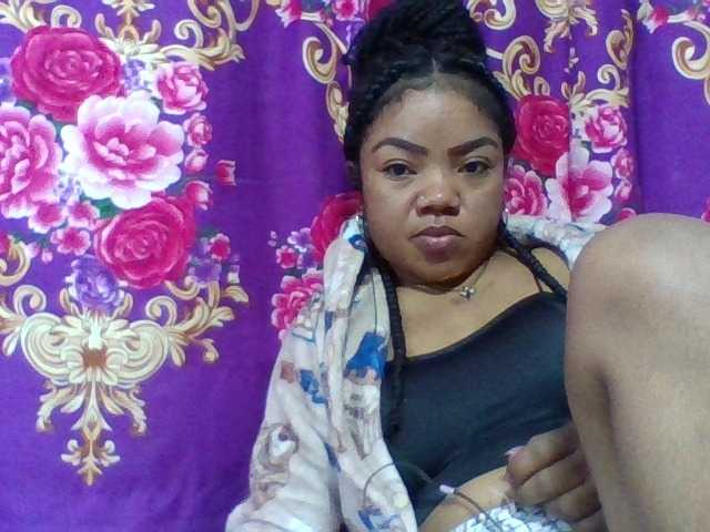 Elyah1a live cam on BongaCams