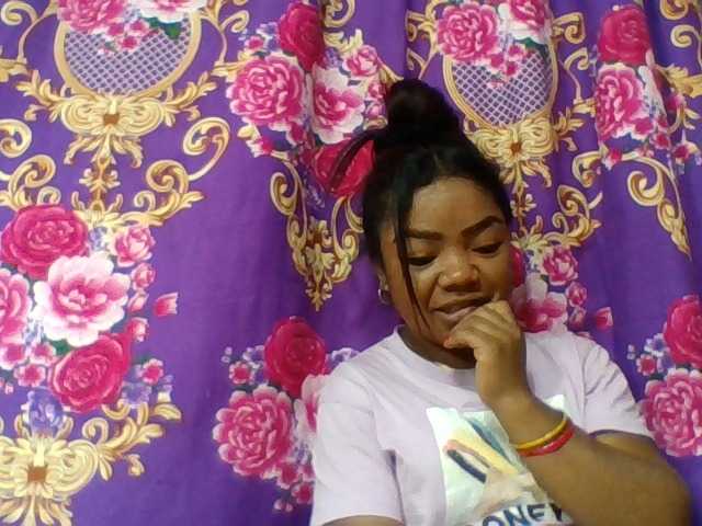 Elyah1a live cam on BongaCams