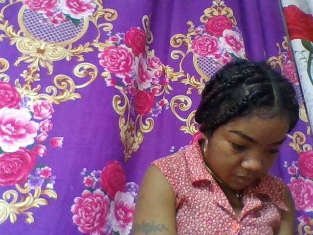 Elyah1a live cam on BongaCams