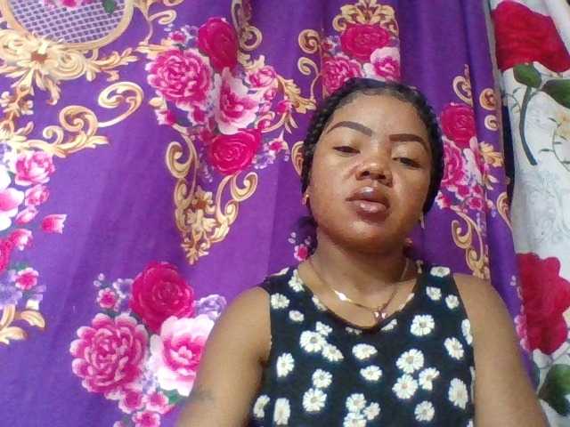 Elyah1a live cam on BongaCams