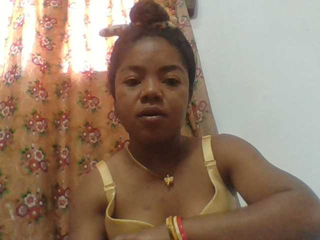 Elyah1a live cam on BongaCams