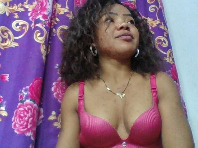 Elyah1a live cam on BongaCams