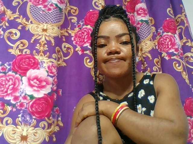 Elyah1a live cam on BongaCams