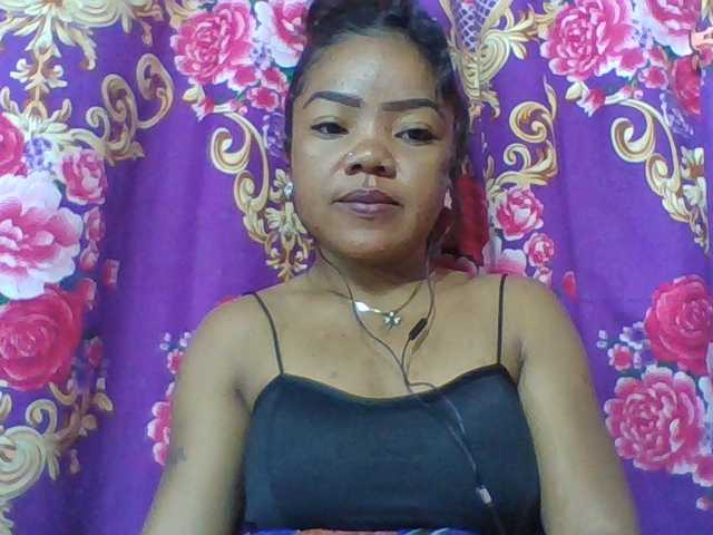 Elyah1a live cam on BongaCams