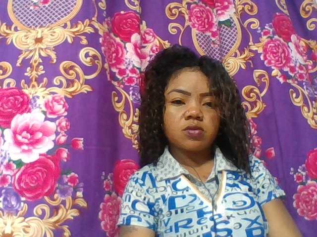 Elyah1a live cam on BongaCams