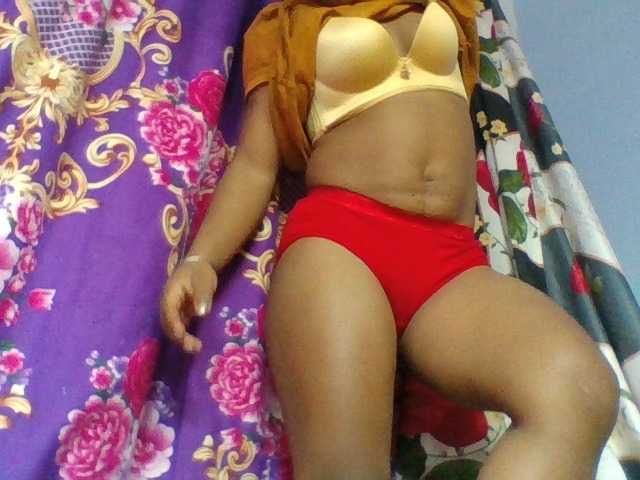 Elyah1a live cam on BongaCams