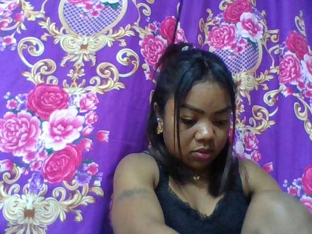 Elyah1a live cam on BongaCams
