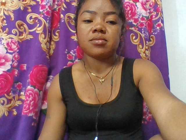Elyah1a live cam on BongaCams