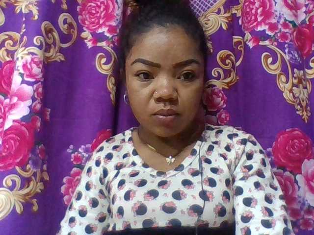 Elyah1a live cam on BongaCams